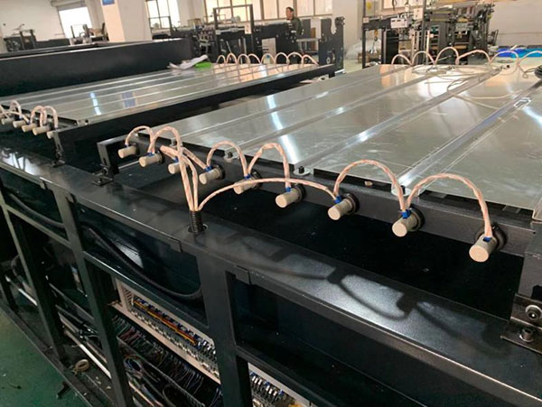 Automatic high-speed water based coating machine