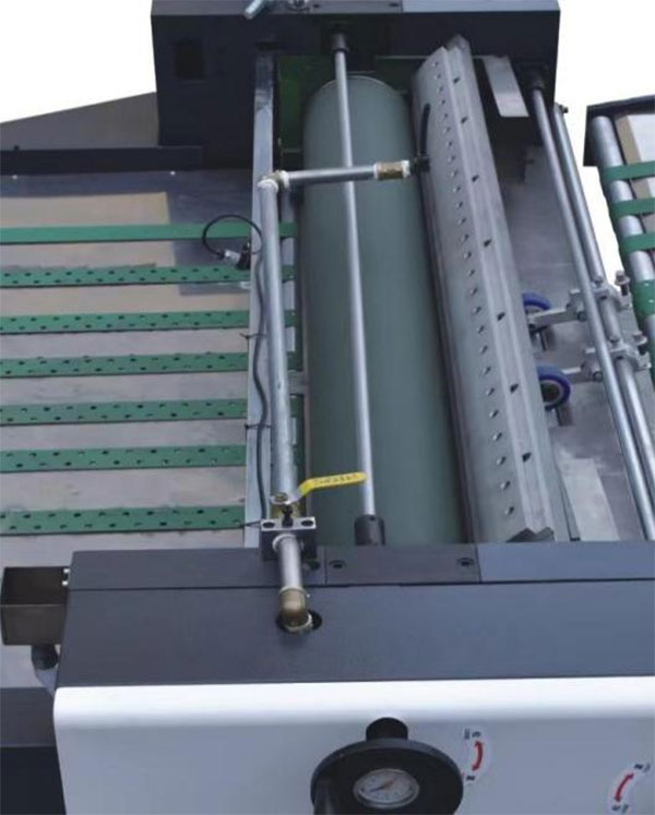 Automatic high-speed water based coating machine
